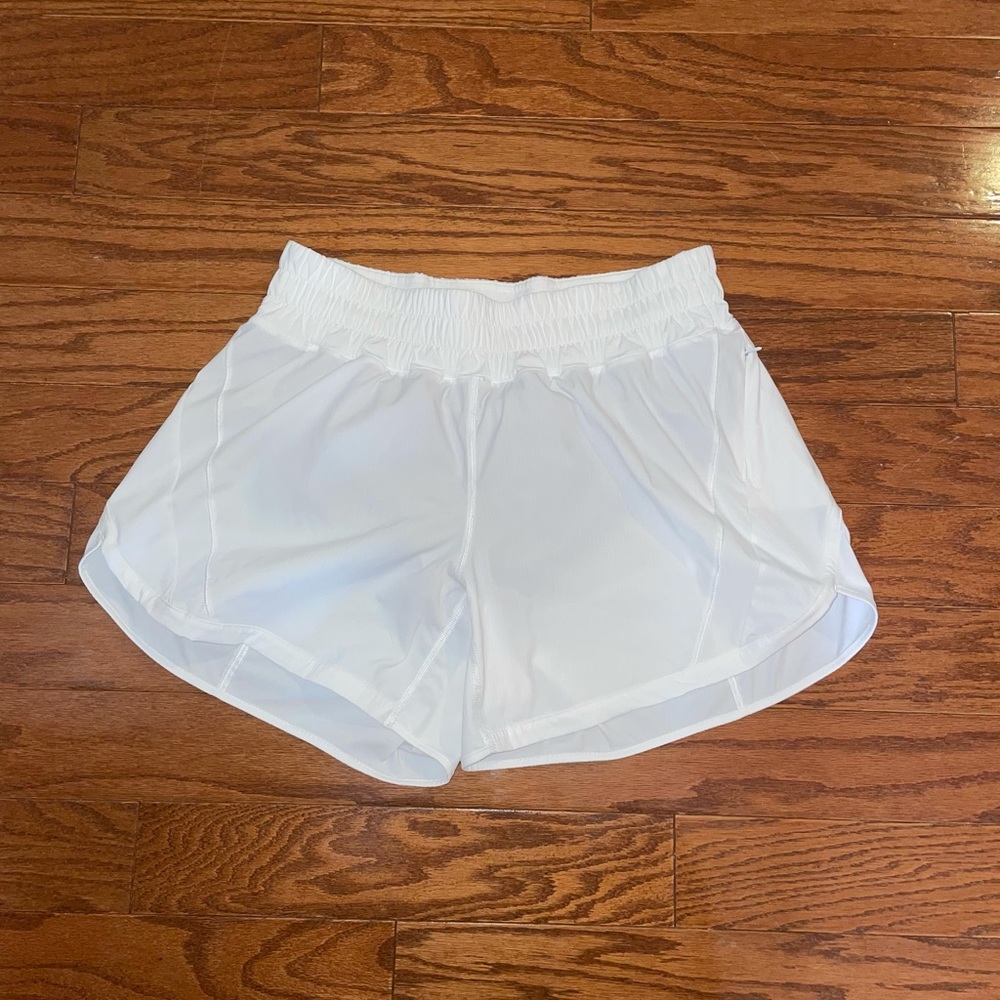 Lululemon track that 5inch short white size 8